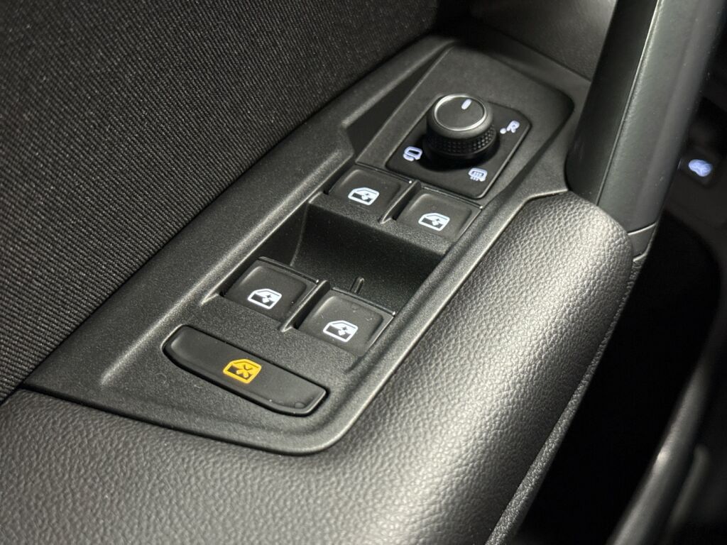 Volkswagen Tiguan 2022 Musta