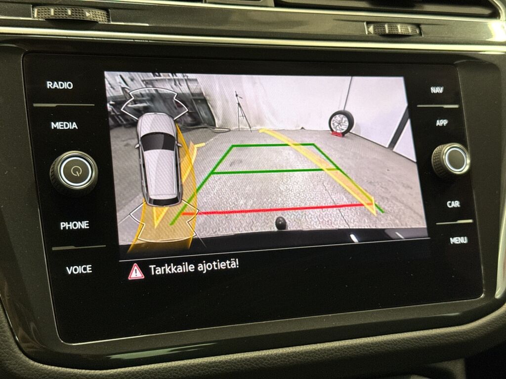 Volkswagen Tiguan 2022 Musta