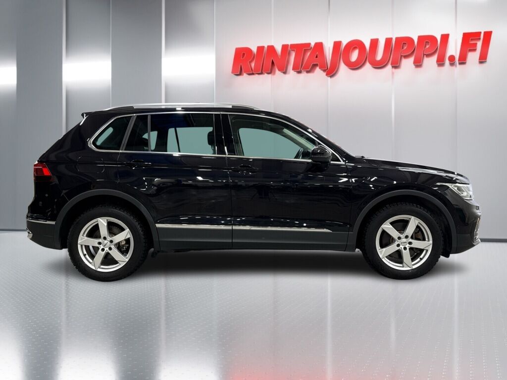 Volkswagen Tiguan 2022 Musta