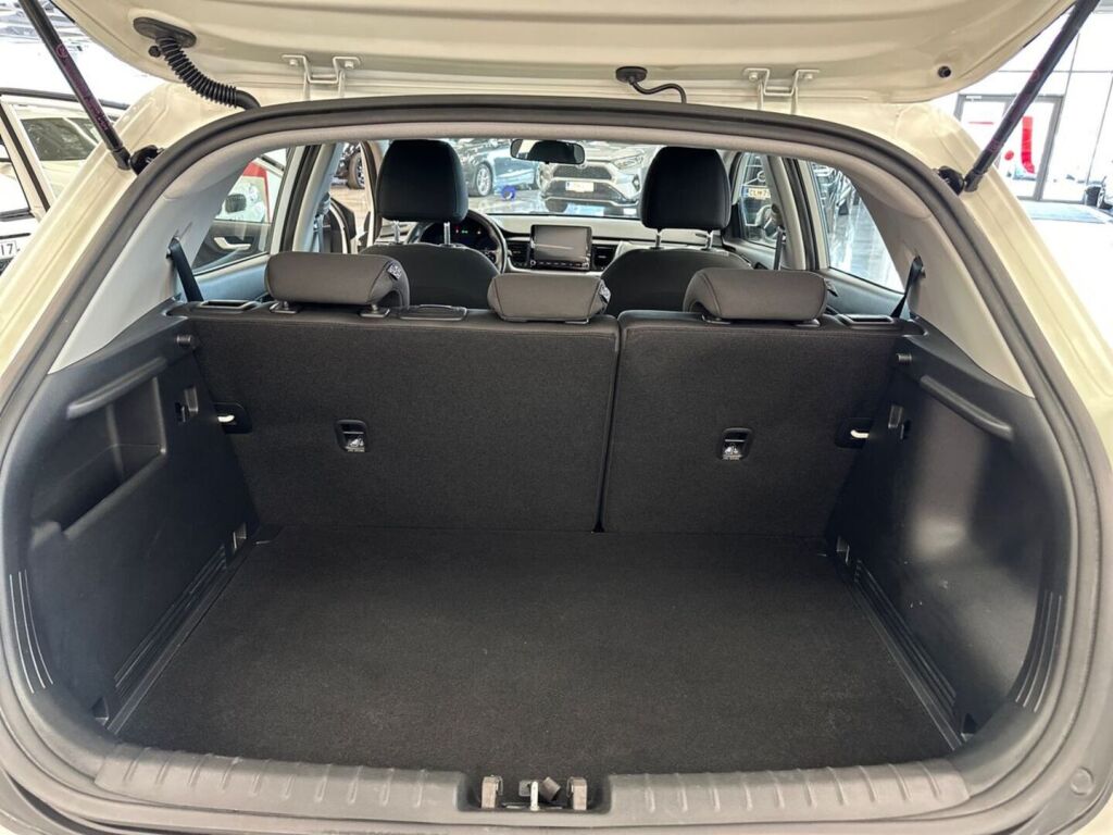 Kia Stonic 2021 Valkoinen