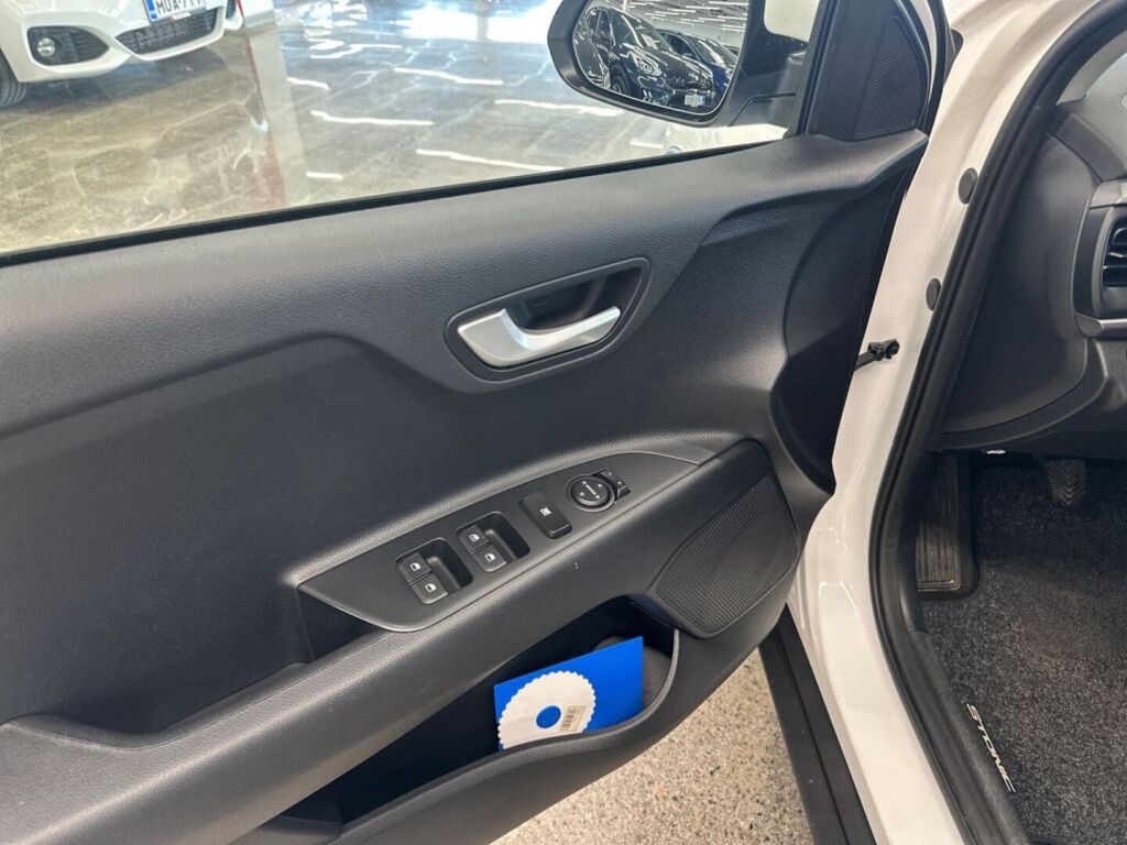 Kia Stonic 2021 Valkoinen