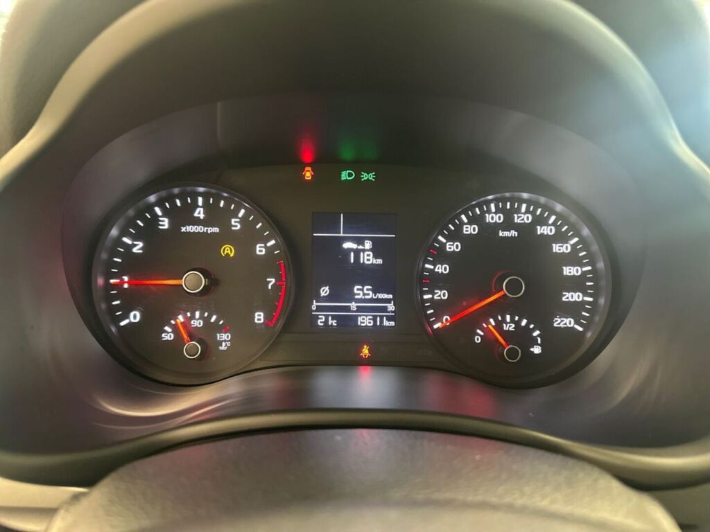 Kia Stonic 2021 Valkoinen