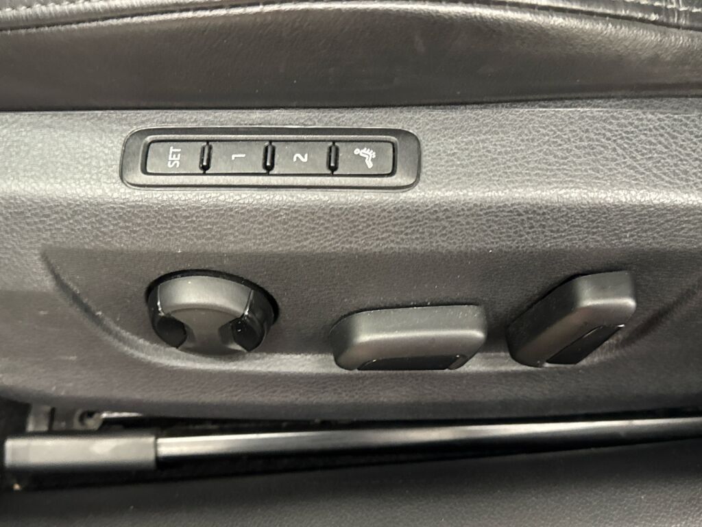 Skoda Superb 2018 Sininen