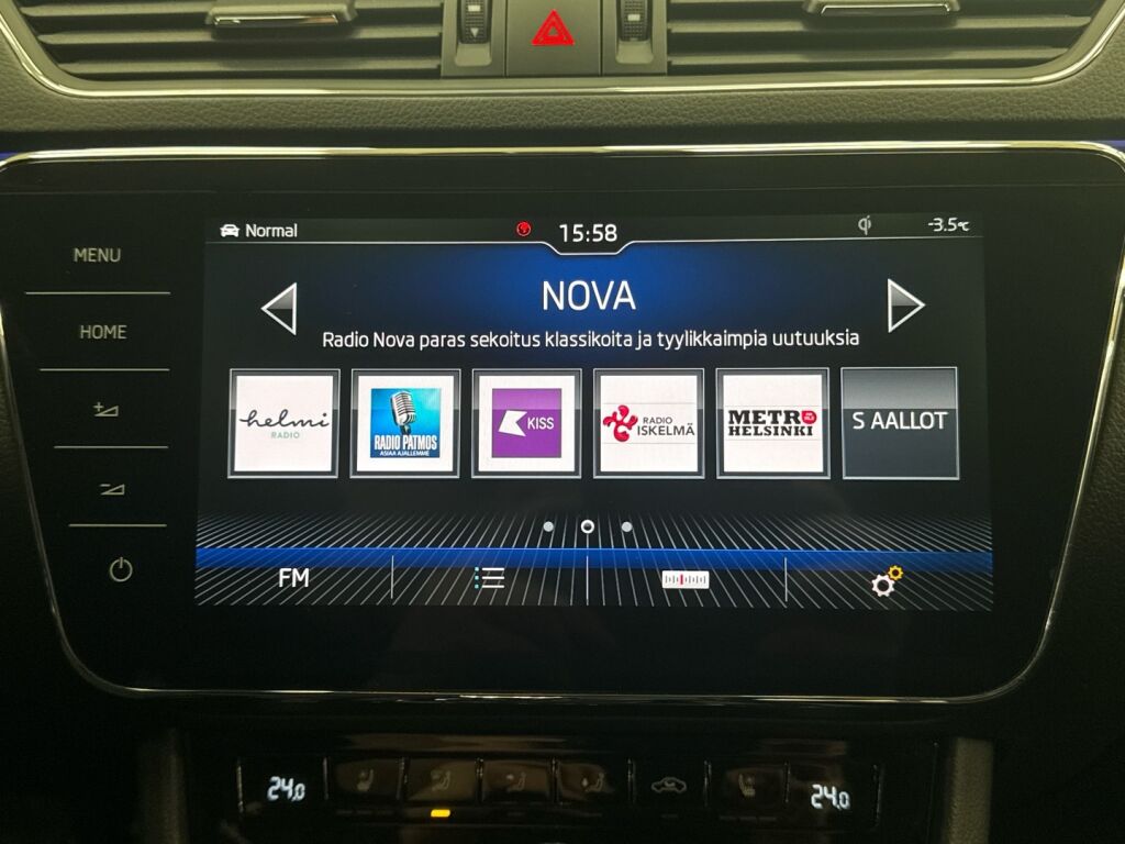 Skoda Superb 2018 Sininen