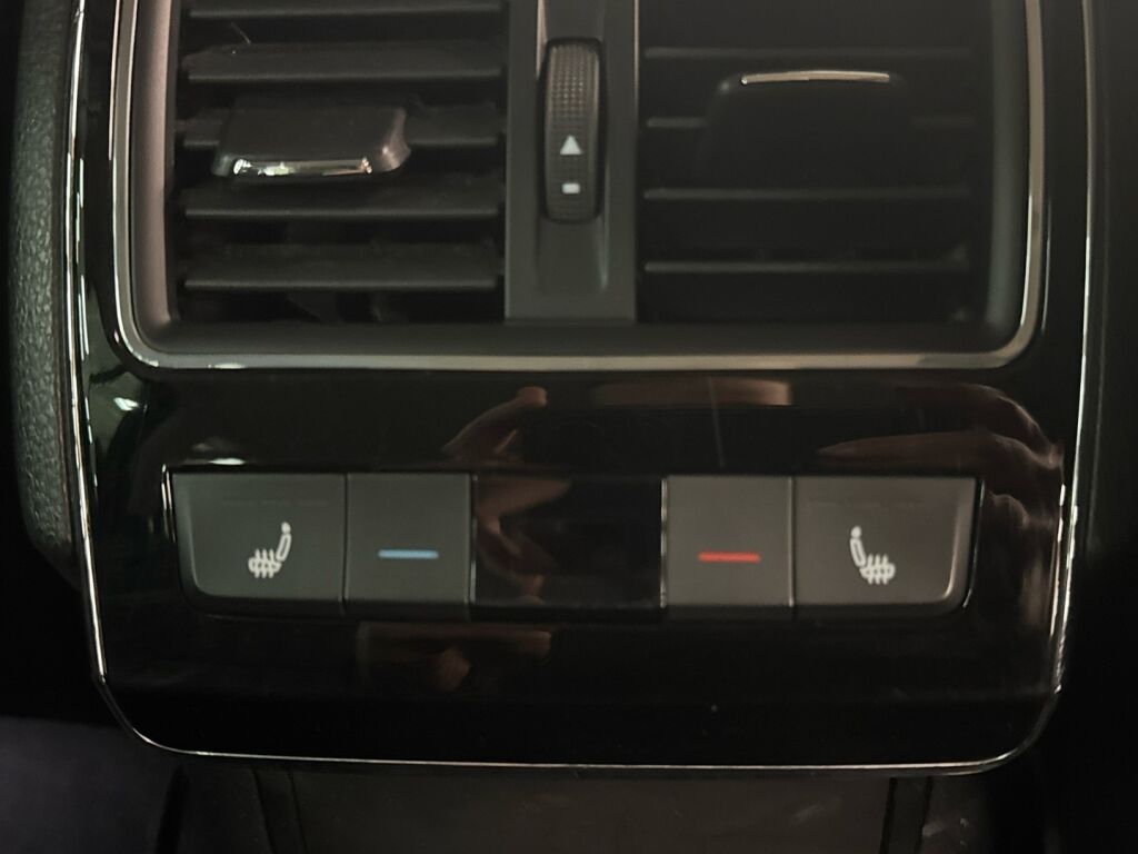 Skoda Superb 2018 Sininen