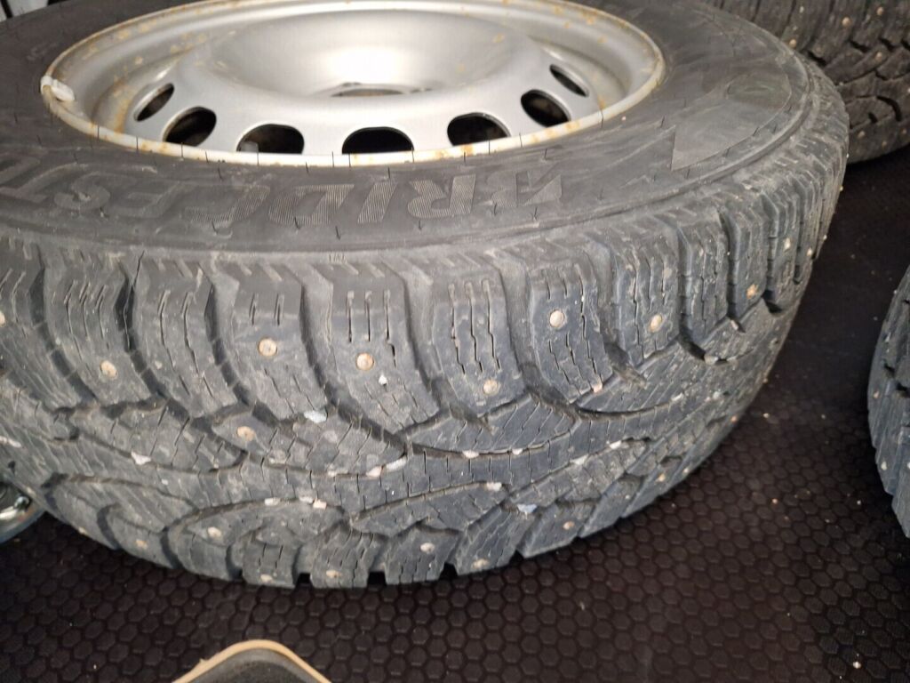 Opel Vivaro 2022 Valkoinen