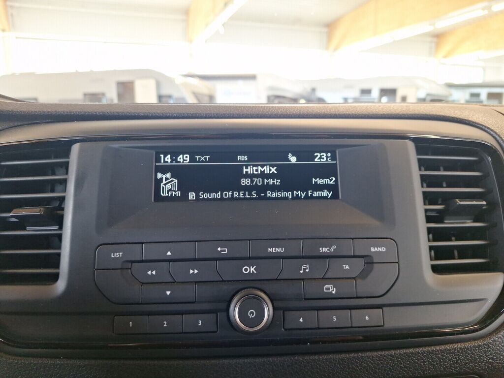 Opel Vivaro 2022 Valkoinen