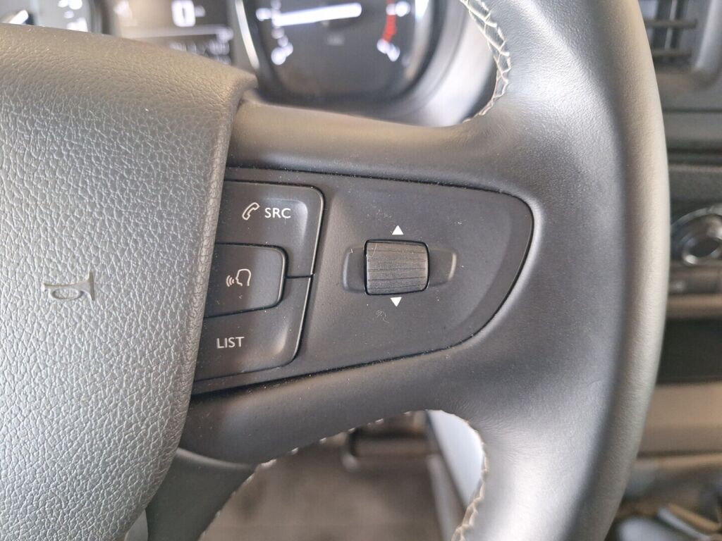 Opel Vivaro 2022 Valkoinen