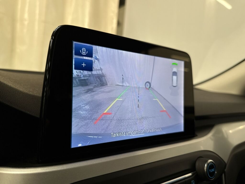 Ford Focus 2022 Sininen