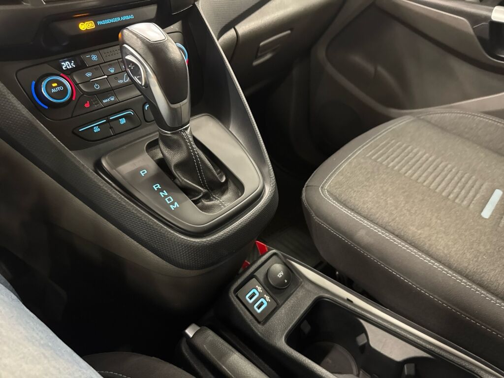 Ford Grand Tourneo Connect 2021 Musta