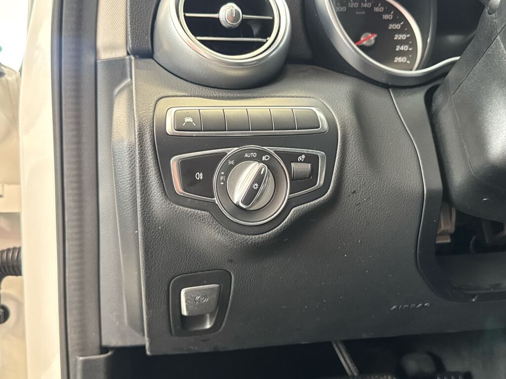 Mercedes-Benz C 2020 Valkoinen