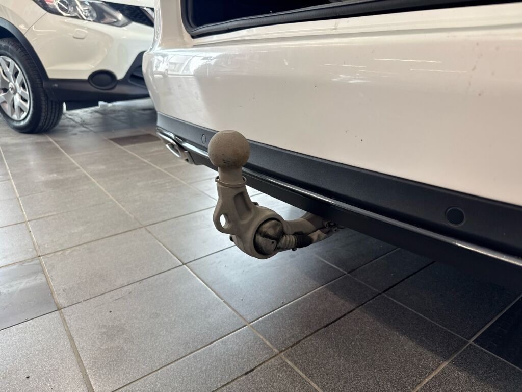 Mercedes-Benz C 2020 Valkoinen