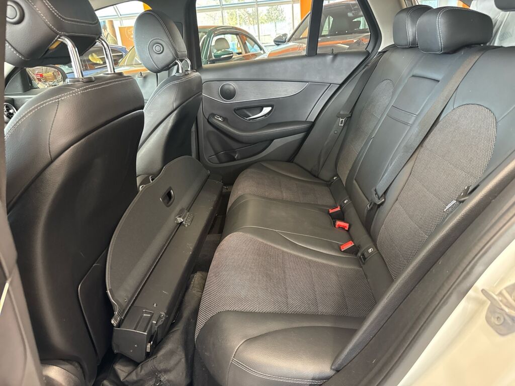 Mercedes-Benz C 2020 Valkoinen