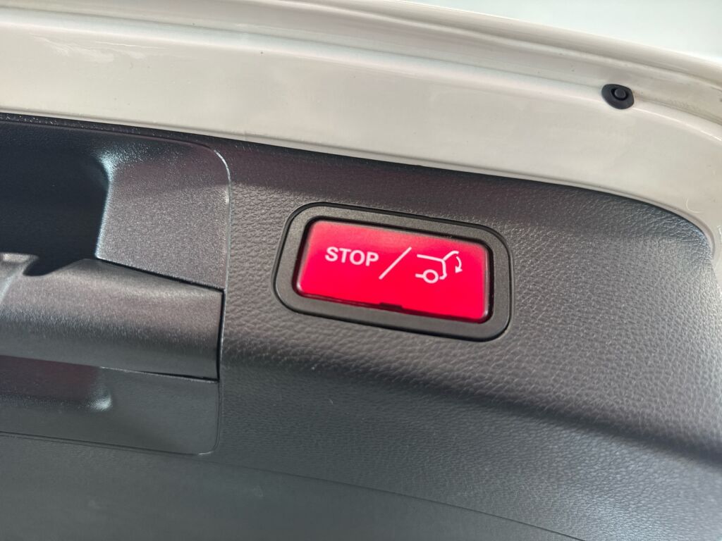 Mercedes-Benz C 2020 Valkoinen