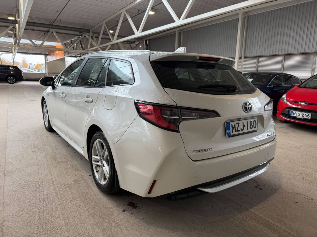 Toyota Corolla 2021 Valkoinen