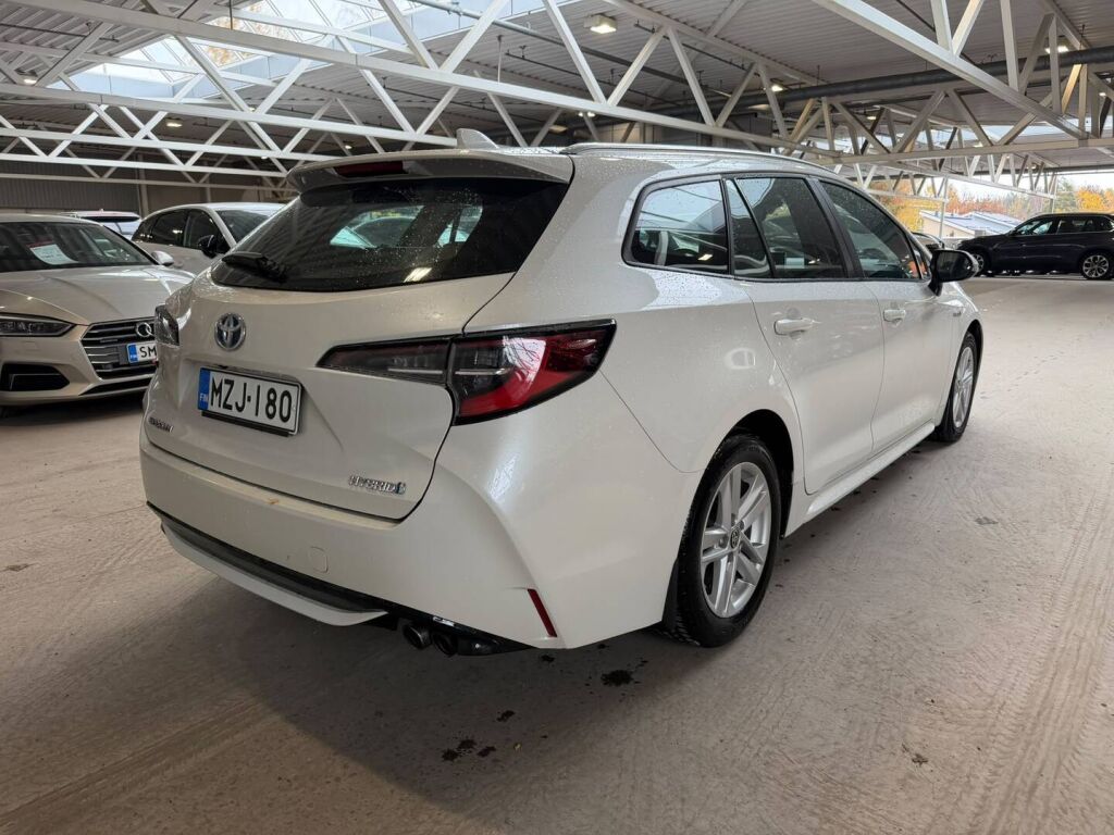 Toyota Corolla 2021 Valkoinen