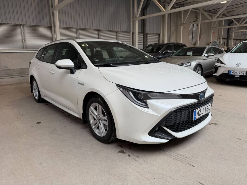 Toyota Corolla 2021 Valkoinen