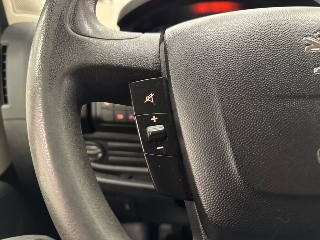 Peugeot Boxer 2015 Musta