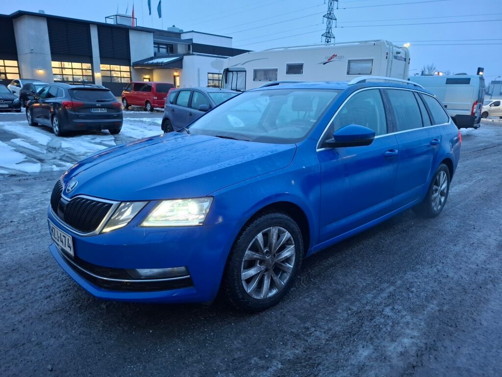 Skoda Octavia 2020 Sininen