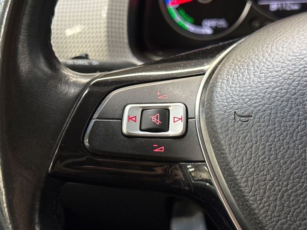 Volkswagen UP! 2017 Valkoinen