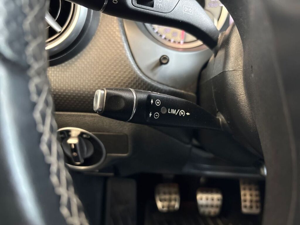 Mercedes-Benz A 2015 