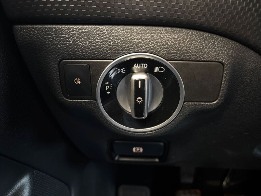Mercedes-Benz A 2015 