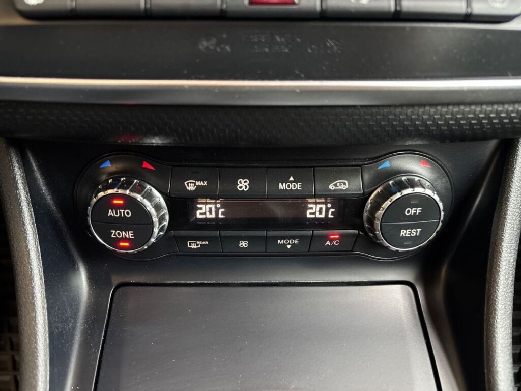 Mercedes-Benz A 2015 