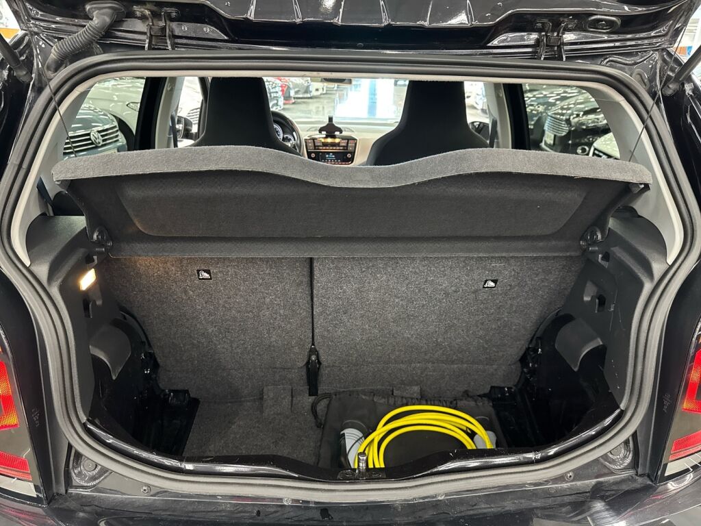 Volkswagen up! 2018 Musta