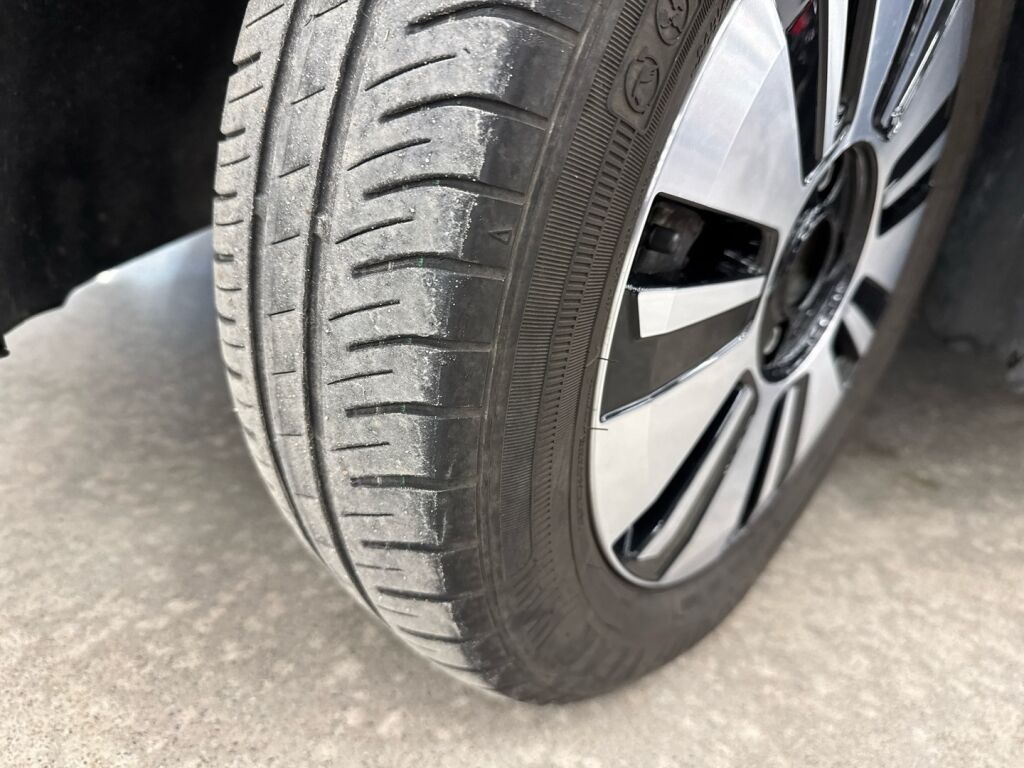 Volkswagen up! 2018 Musta