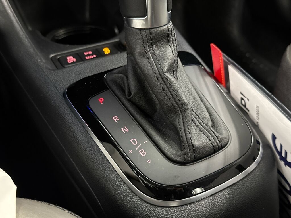 Volkswagen up! 2018 Musta