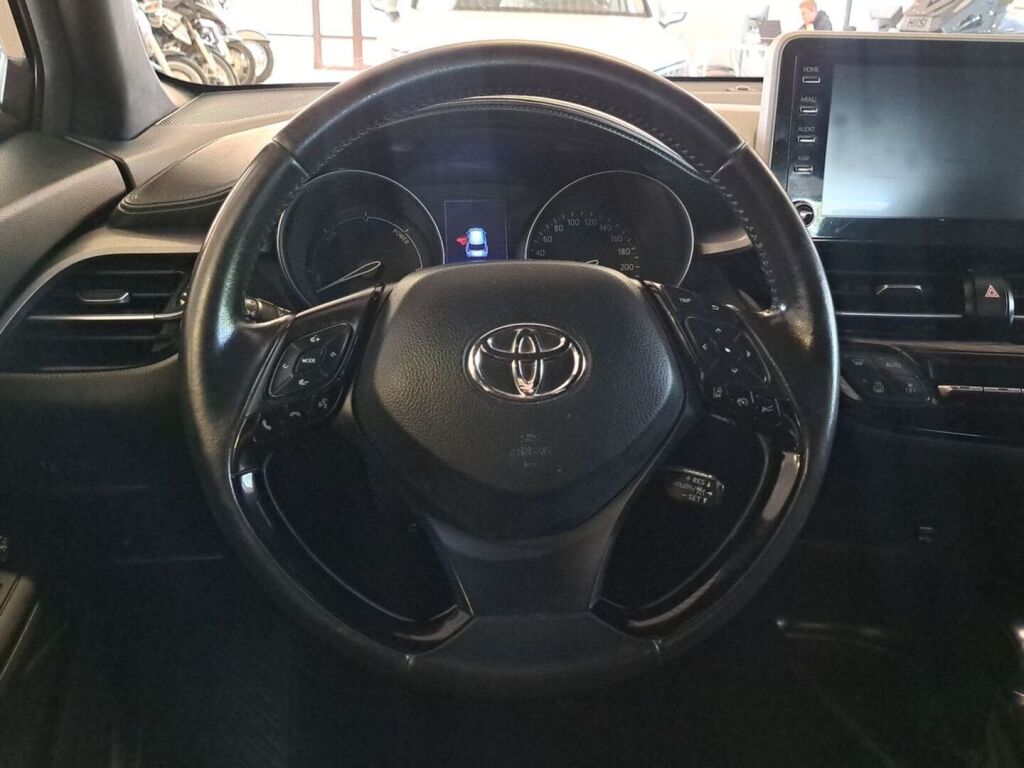 Toyota C-HR 2021 Harmaa