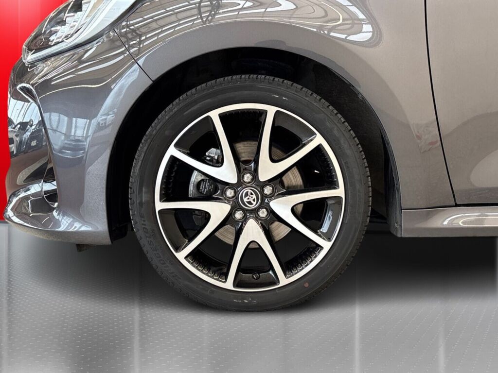 Toyota Yaris 2021 Harmaa