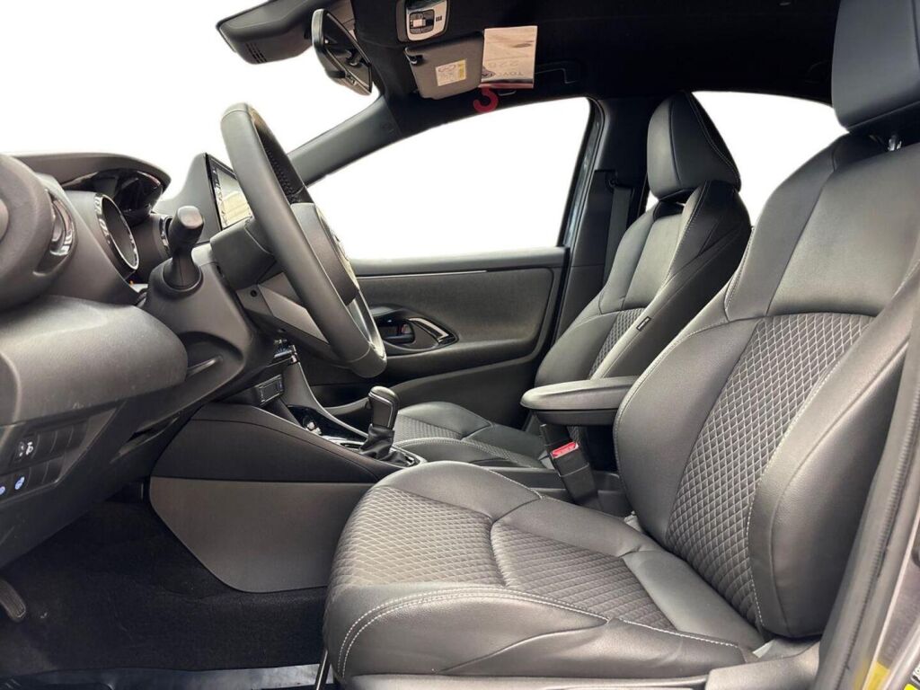 Toyota Yaris 2021 Harmaa