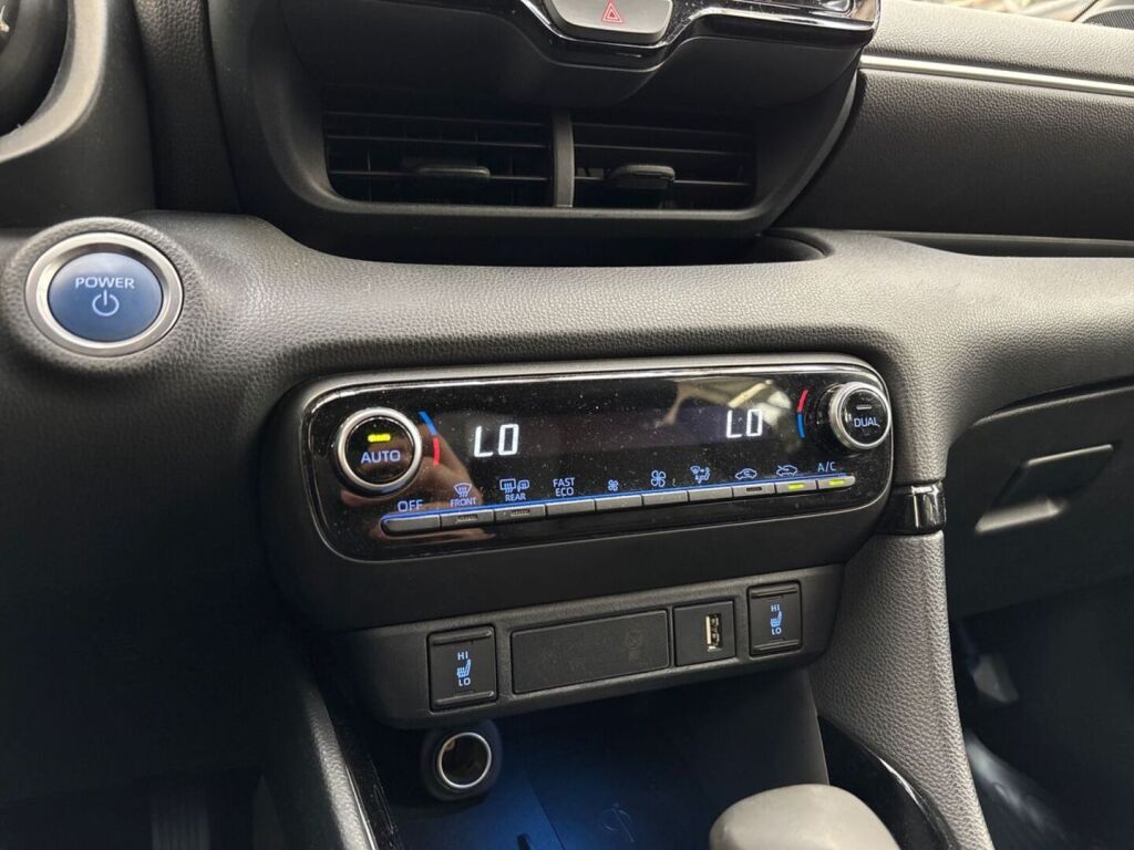 Toyota Yaris 2021 Harmaa