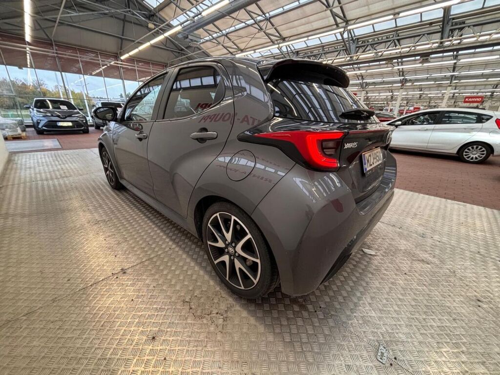 Toyota Yaris 2021 Harmaa