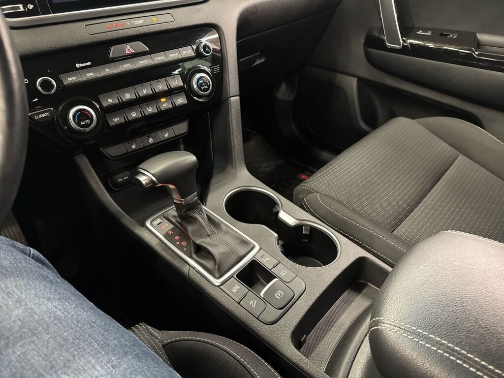 Kia Sportage 2021 Punainen