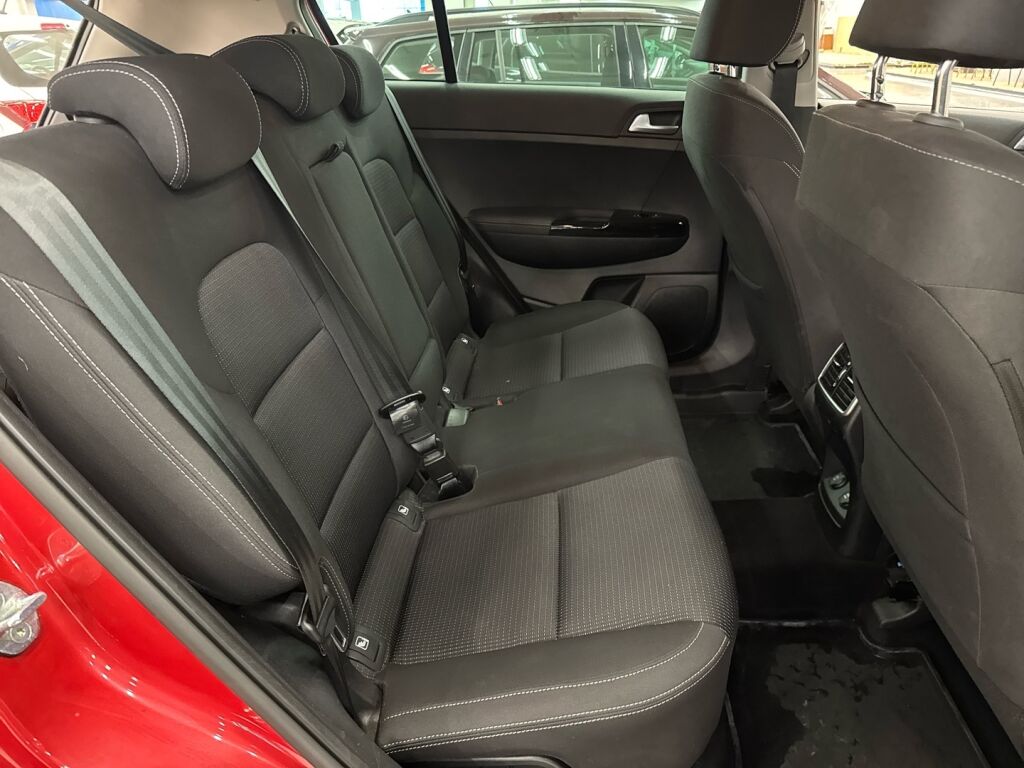 Kia Sportage 2021 Punainen