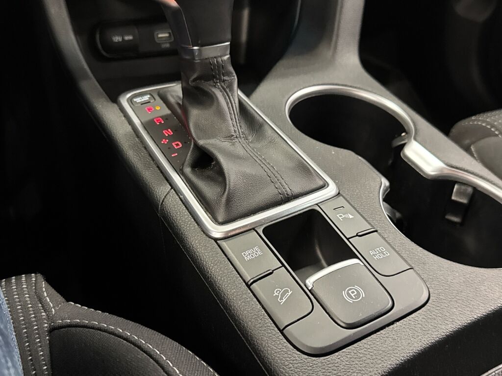 Kia Sportage 2021 Punainen