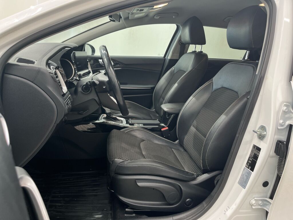 Kia Ceed 2021 Valkoinen