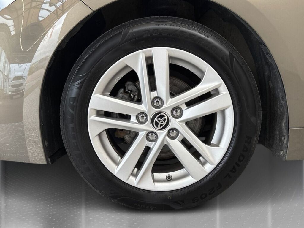 Toyota Corolla 2021 Ruskea (beige)