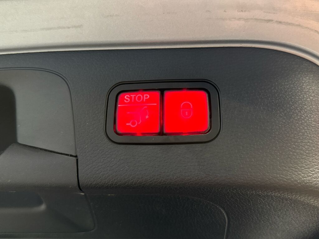 Mercedes-Benz EQC 2021 Hopea