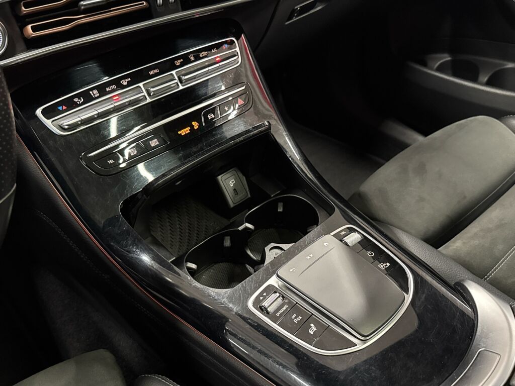 Mercedes-Benz EQC 2021 Hopea