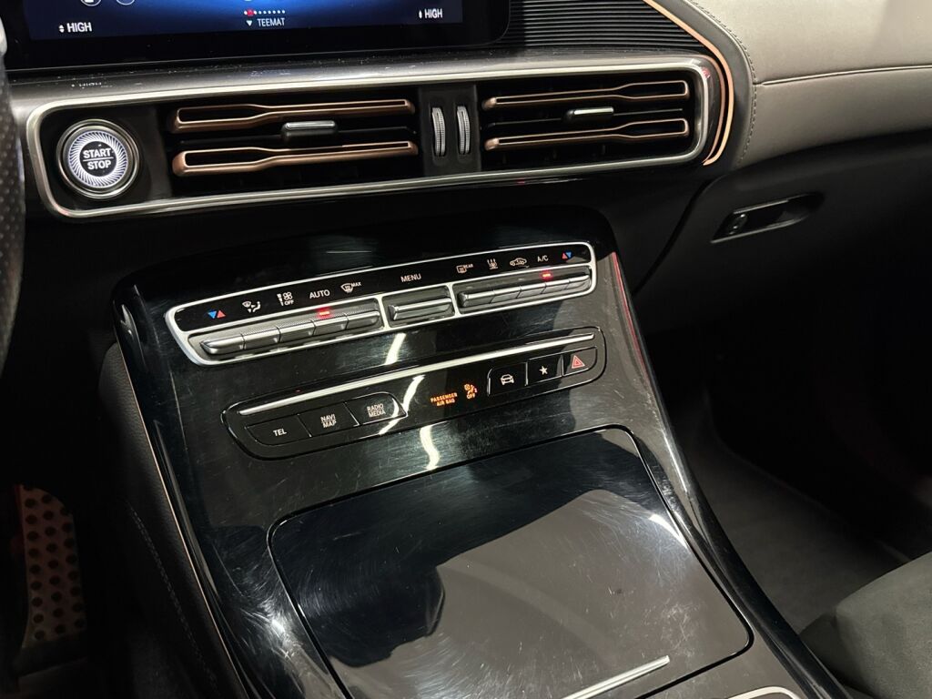 Mercedes-Benz EQC 2021 Hopea