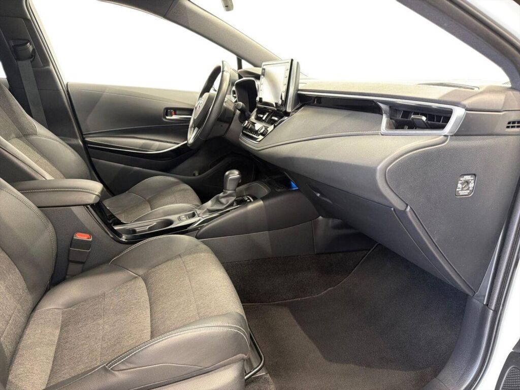 Toyota Corolla 2021 Valkoinen