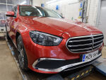 Mercedes-Benz E 2021 Punainen