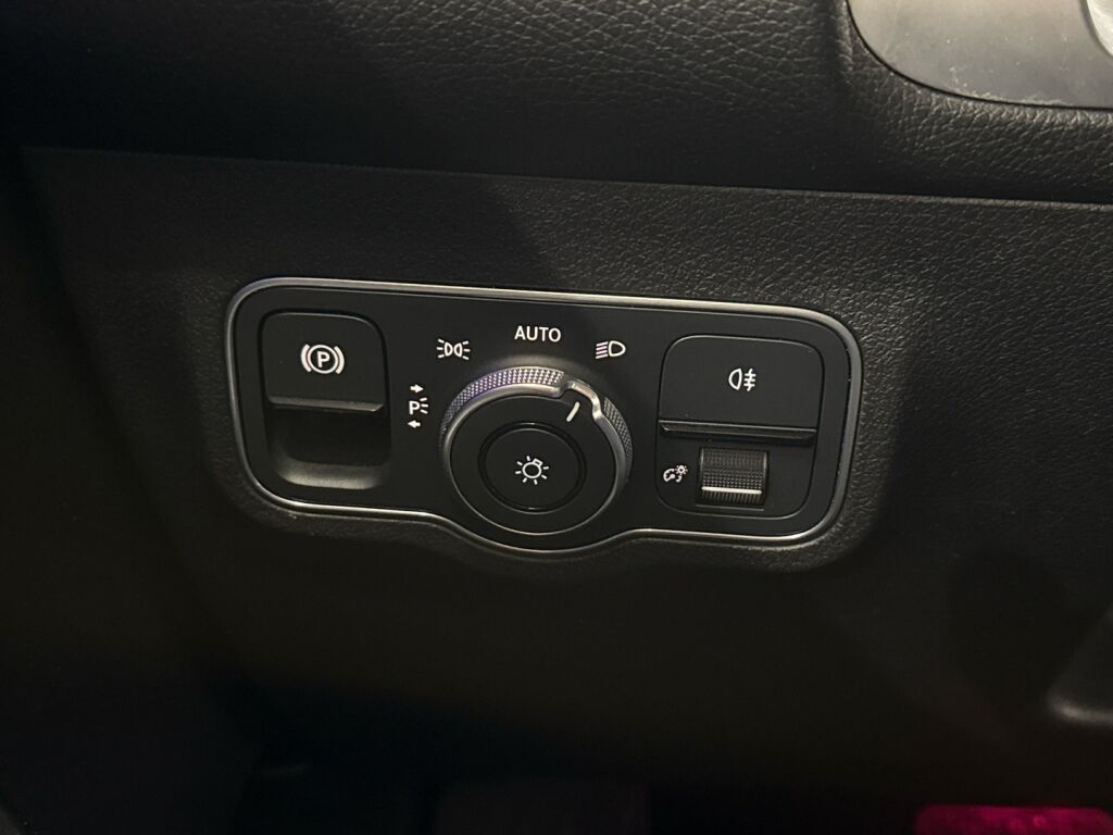 Mercedes-Benz EQB 2023 