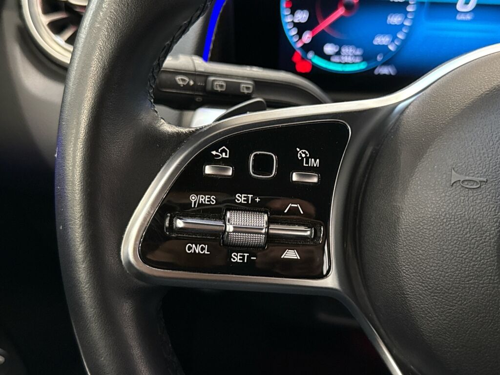 Mercedes-Benz EQB 2023 