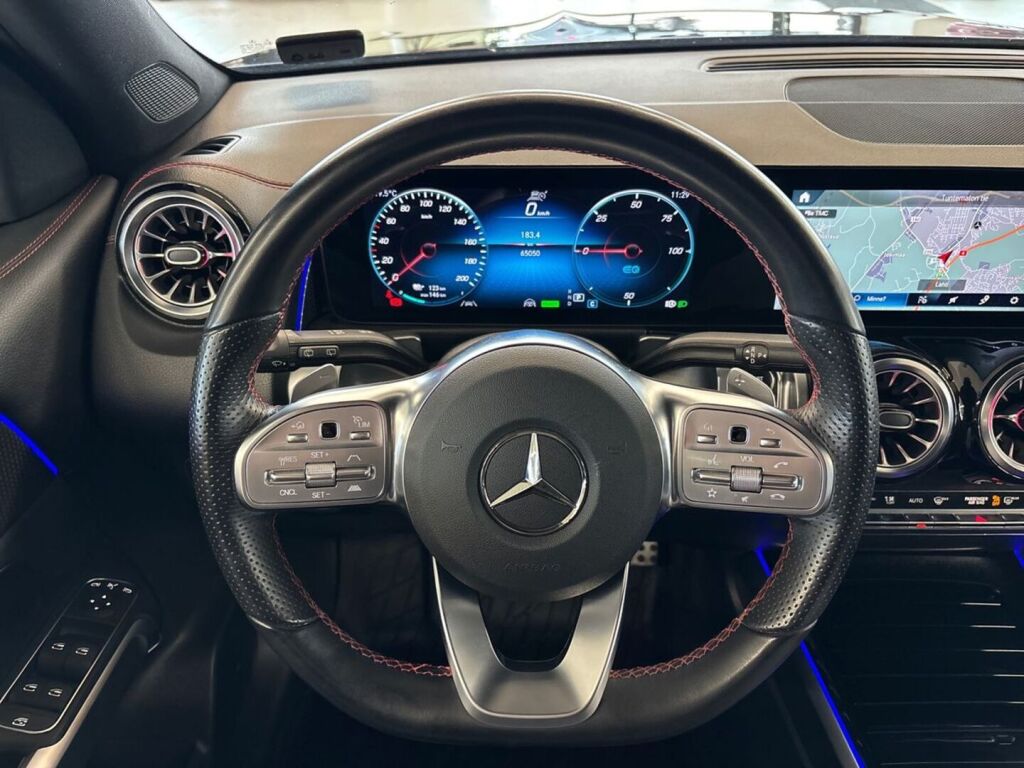 Mercedes-Benz EQB 2023 Musta