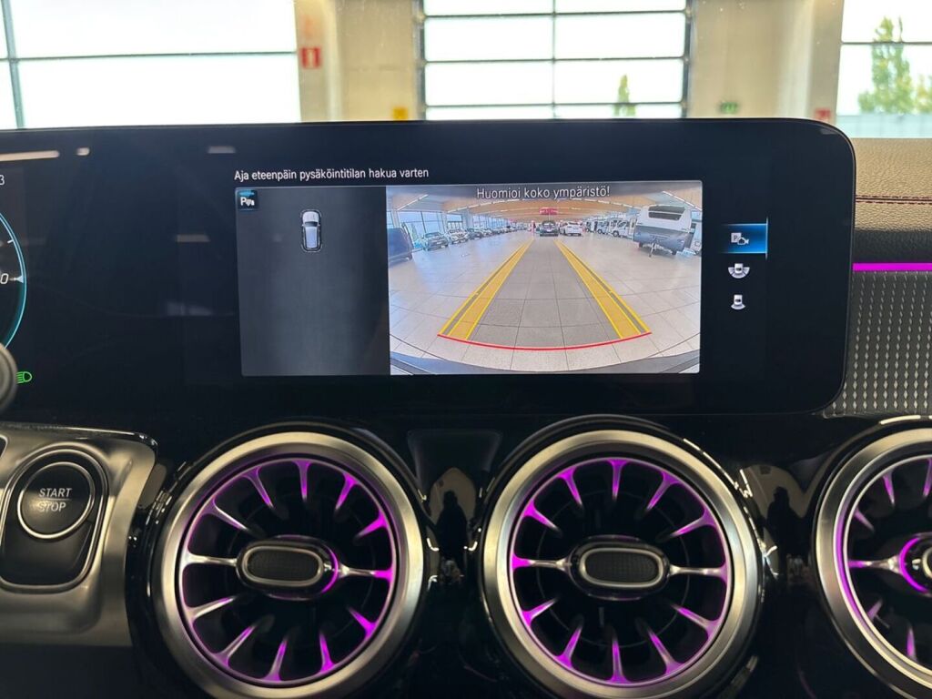 Mercedes-Benz EQB 2023 Musta