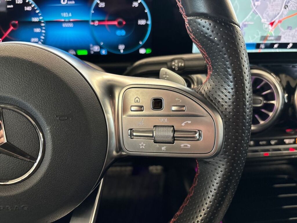 Mercedes-Benz EQB 2023 Musta